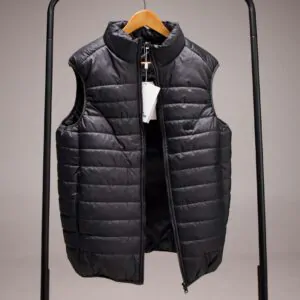 Жилетка lite black Lacoste чоловіча.